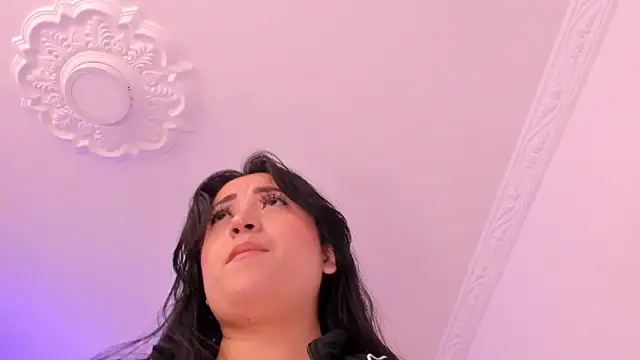 Snapshot of shanel_taylor chatting on 02.21.25 shanel taylor online show from 02.21.25