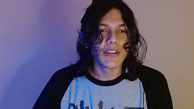 Snapshot of daiki_sx chatting on 01.11.25 daiki sx online show from 01.11.25