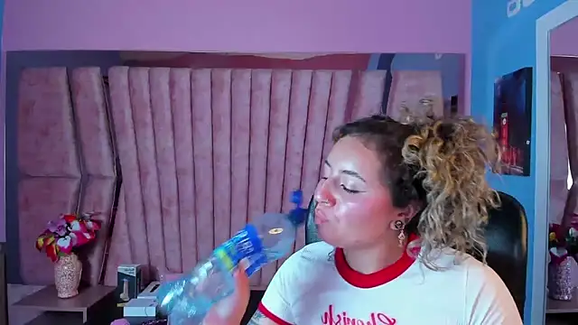 Snapshot of celeste_blue69 chatting on 02.11.25 celeste blue69 online show from 02.11.25