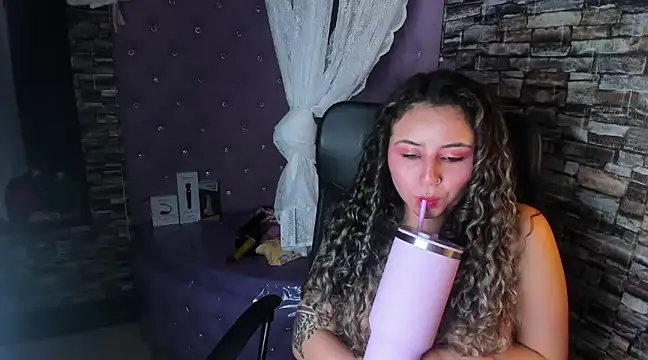 Snapshot of celeste_blue69 chatting on 02.15.25 celeste blue69 online show from 02.15.25