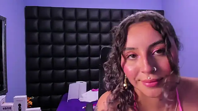 Snapshot of celeste_blue69 chatting on 10.16.25 celeste blue69 online show from 10.16.25