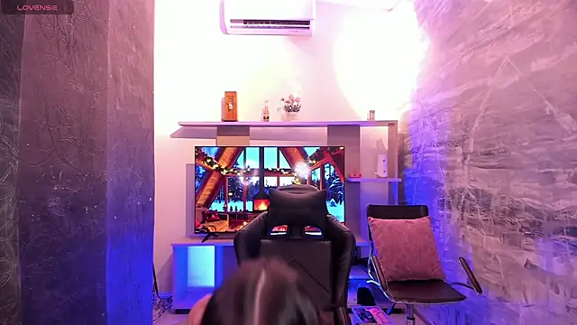 saracaball  online show from 12.14.25