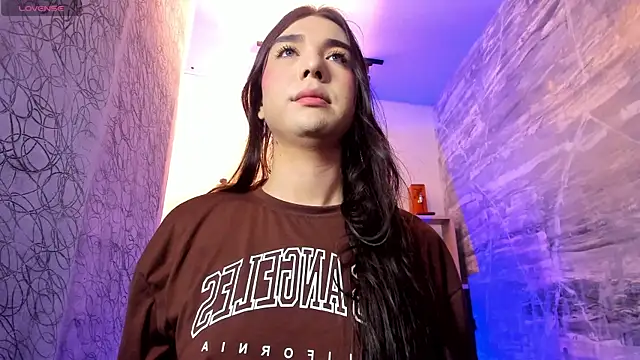 Snapshot of saracaball_ chatting on 02.18.26 saracaball online show from 02.18.26