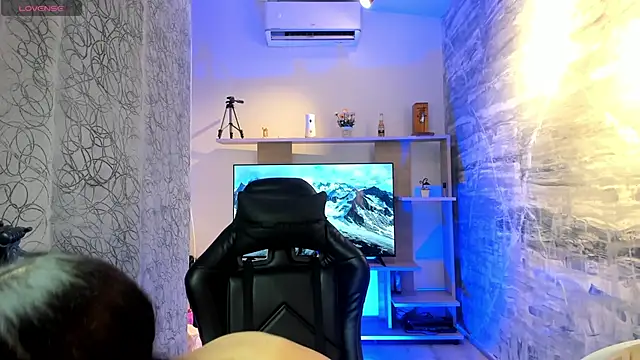 Snapshot of saracaball_ chatting on 02.22.26 saracaball online show from 02.22.26