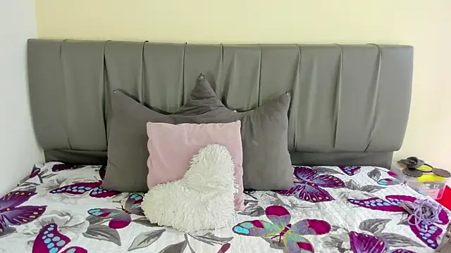 Cherllynn online show from 12.20.25