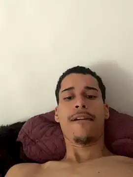 Snapshot of predador762 chatting on 11.24.25 predador762 online show from 11.24.25