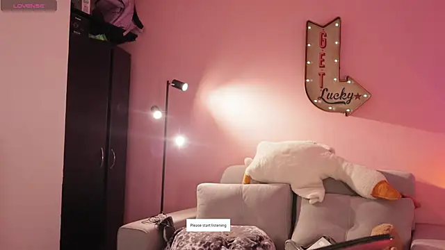 Snapshot of srtaliz chatting on 11.06.25 srtaliz online show from 11.06.25