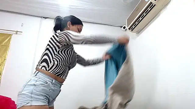 Snapshot of camilavagina24 chatting on 01.18.25 camilavagina24 online show from 01.18.25