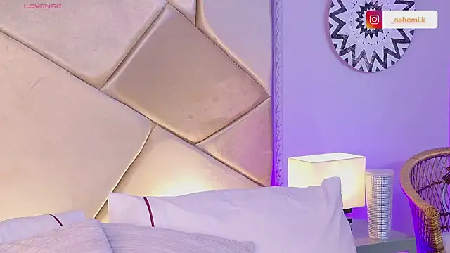 Nahomi King online show from 03.07.25