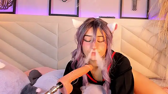 miia  baker online show from 02.17.25