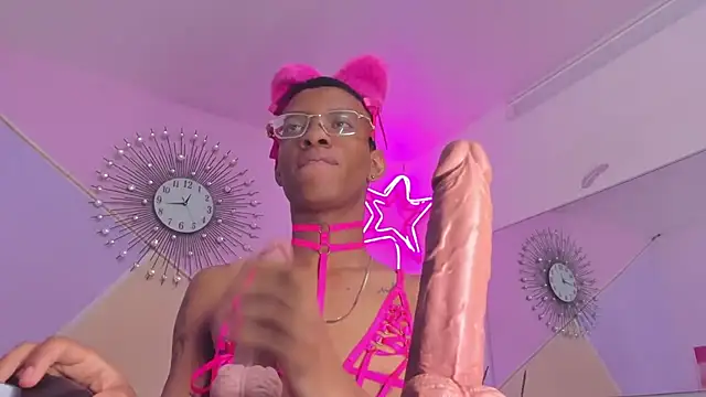 Tiffany Valentine15 online show from 11.22.25