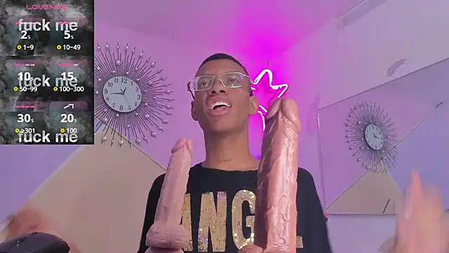 Tiffany Valentine15 online show from 11.27.25