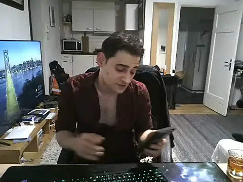 Snapshot of mihaimichael chatting on 03.08.25 mihaimichael online show from 03.08.25