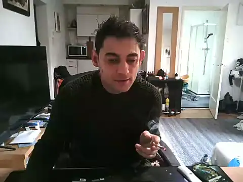 Snapshot of mihaimichael chatting on 03.09.25 mihaimichael online show from 03.09.25