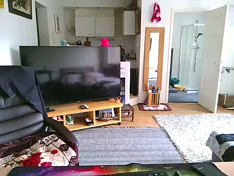 Snapshot of mihaimichael chatting on 03.12.25 mihaimichael online show from 03.12.25