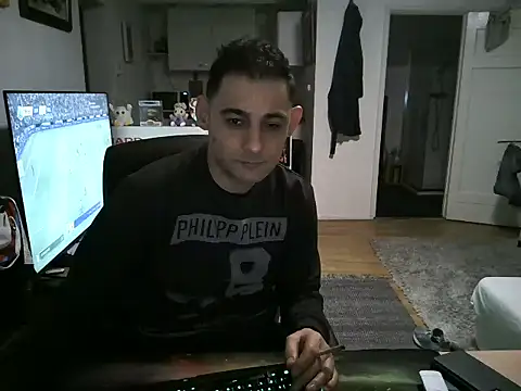 Snapshot of mihaimichael chatting on 03.22.25 mihaimichael online show from 03.22.25