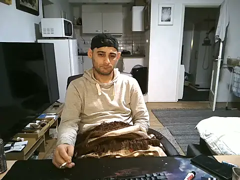 Snapshot of mihaimichael chatting on 09.16.25 mihaimichael online show from 09.16.25