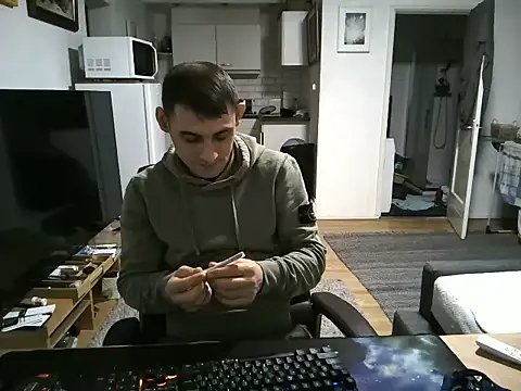 Snapshot of mihaimichael chatting on 09.18.25 mihaimichael online show from 09.18.25