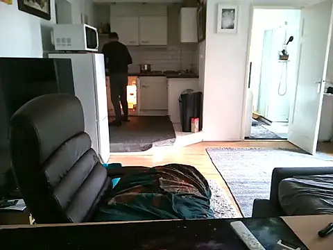 Snapshot of mihaimichael chatting on 09.23.25 mihaimichael online show from 09.23.25