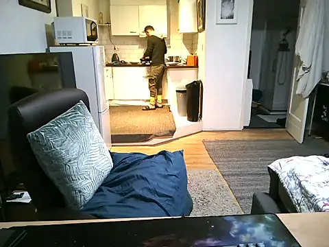 Snapshot of mihaimichael chatting on 09.25.25 mihaimichael online show from 09.25.25