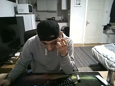 Snapshot of mihaimichael chatting on 10.07.25 mihaimichael online show from 10.07.25