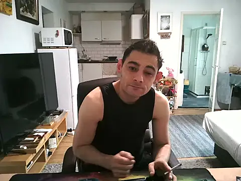 Snapshot of mihaimichael chatting on 10.11.25 mihaimichael online show from 10.11.25