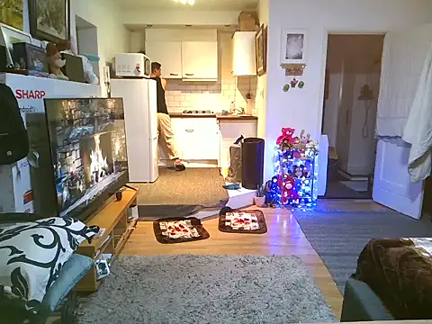 Snapshot of mihaimichael chatting on 10.29.25 mihaimichael online show from 10.29.25