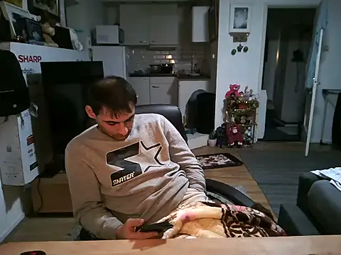 Snapshot of mihaimichael chatting on 10.30.25 mihaimichael online show from 10.30.25