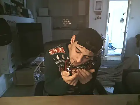 Snapshot of mihaimichael chatting on 11.03.25 mihaimichael online show from 11.03.25