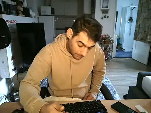 Snapshot of mihaimichael chatting on 11.18.25 mihaimichael online show from 11.18.25