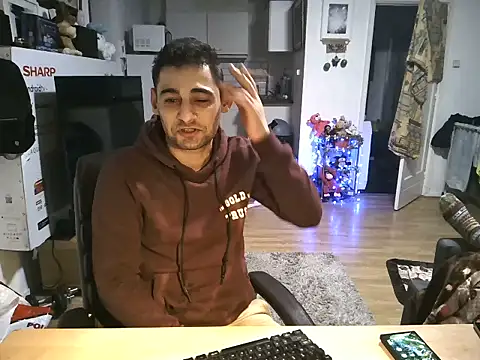 Snapshot of mihaimichael chatting on 11.19.25 mihaimichael online show from 11.19.25