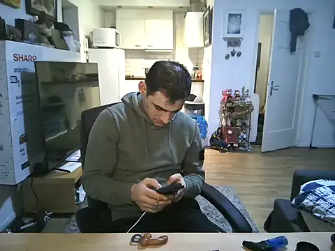 Snapshot of mihaimichael chatting on 11.23.25 mihaimichael online show from 11.23.25