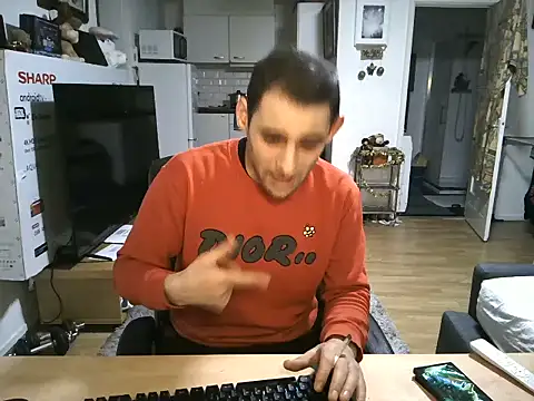 Snapshot of mihaimichael chatting on 11.26.25 mihaimichael online show from 11.26.25