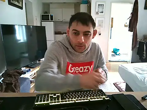 Snapshot of mihaimichael chatting on 03.25.26 mihaimichael online show from 03.25.26