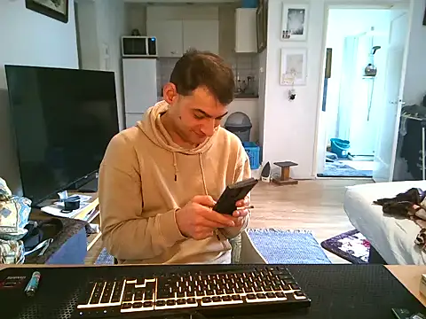 Snapshot of mihaimichael chatting on 03.28.26 mihaimichael online show from 03.28.26
