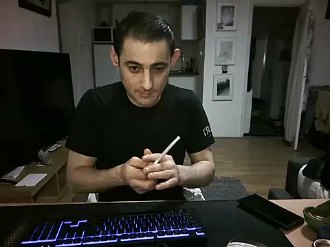 Snapshot of mihaimichael chatting on 04.18.26 mihaimichael online show from 04.18.26