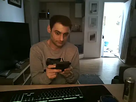 Snapshot of mihaimichael chatting on 04.19.26 mihaimichael online show from 04.19.26