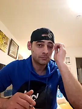 Snapshot of mihaimichael chatting on 04.21.26 mihaimichael online show from 04.21.26