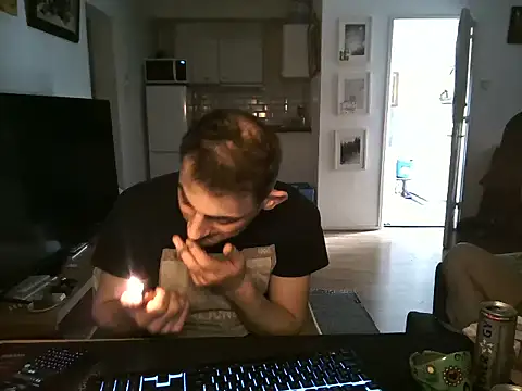 Snapshot of mihaimichael chatting on 05.03.26 mihaimichael online show from 05.03.26