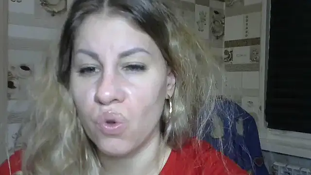 Snapshot of TherestlessKitty chatting on 11.14.25 TherestlessKitty online show from 11.14.25