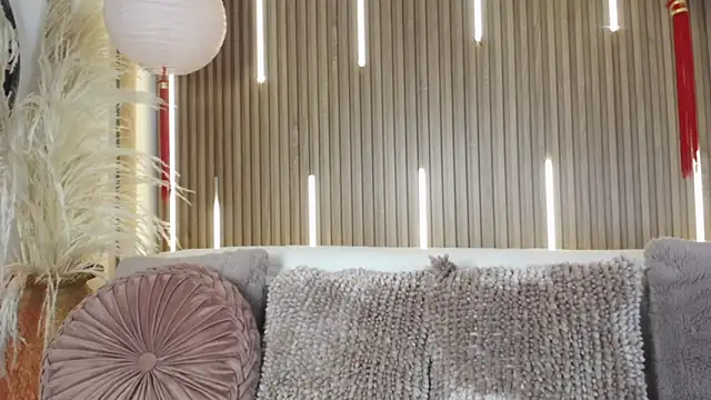 Tayzon Foxxx online show from 04.15.26