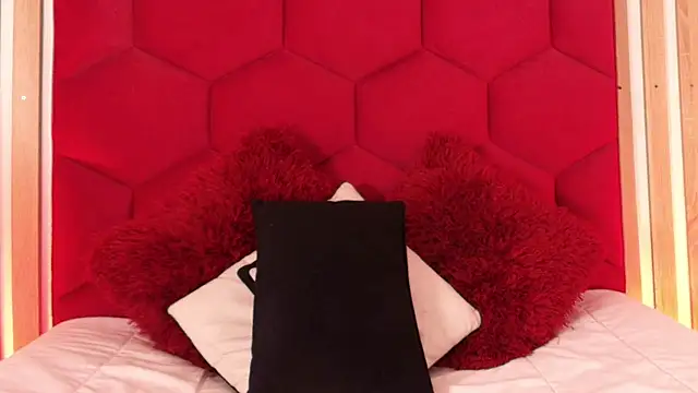 Tayzon Foxxx online show from 07.18.26