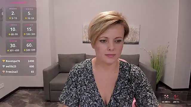 Julia Wilsone online show from 02.11.25