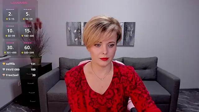 Julia Wilsone online show from 02.22.25