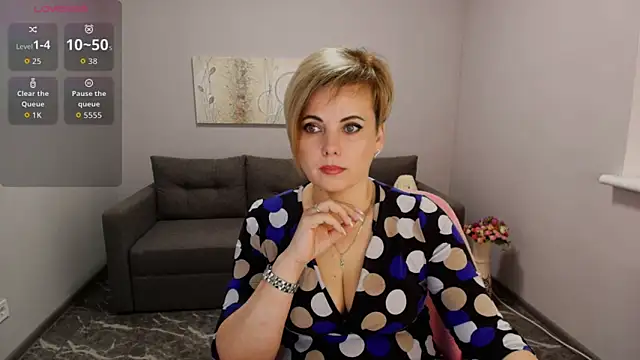 Julia Wilsone online show from 02.06.26