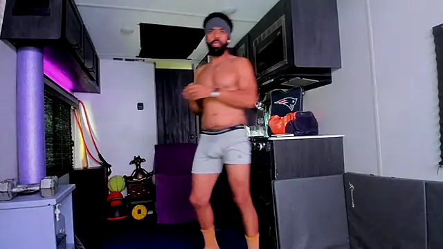 Snapshot of DirtyDrizzy chatting on 02.05.26 DirtyDrizzy online show from 02.05.26