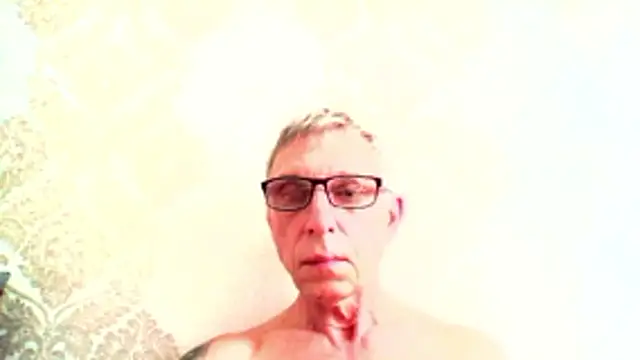 Snapshot of BobbyXRoyal chatting on 06.30.26 BobbyXRoyal online show from 06.30.26