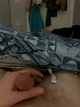 Snapshot of Erenn34 chatting on 11.10.25 Erenn34 online show from 11.10.25