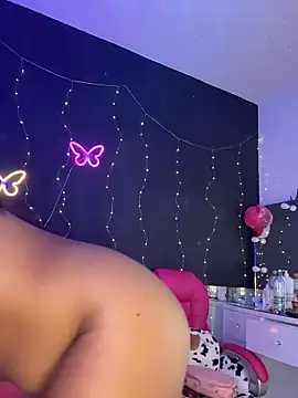 AlisonHoot69 online show from 10.29.25