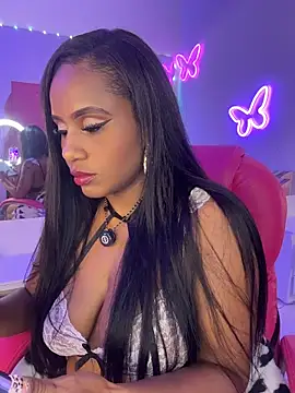 AlisonHoot69 online show from 04.21.26